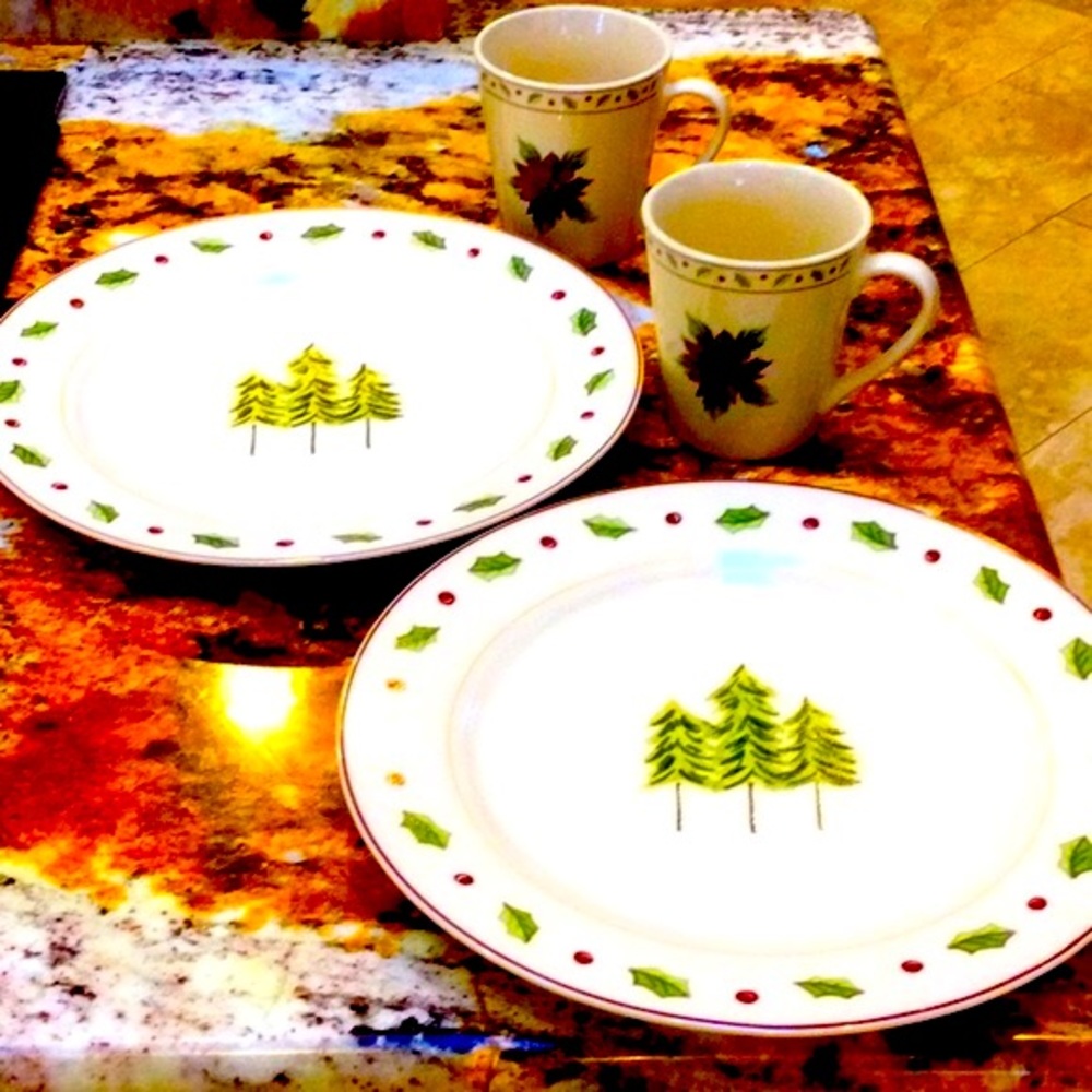 Two Merry and Bright Christmas dinner plates and coffee cups